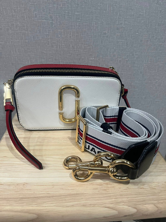 กระเป๋าสะพาย MARC JACOBS SNAPSHOT